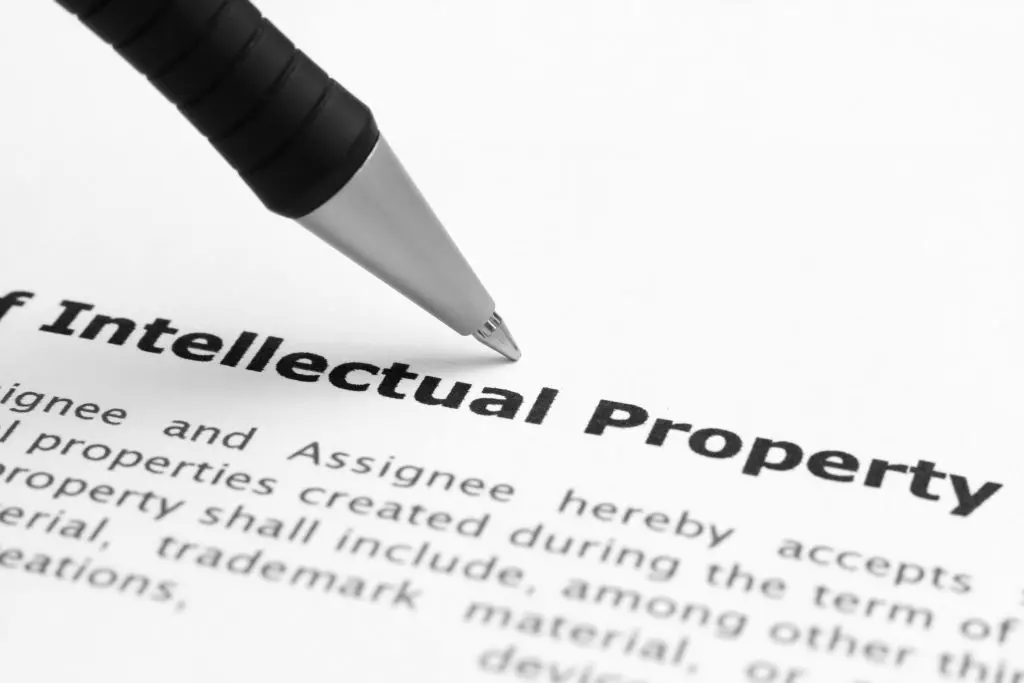 Cómo elegir al abogado de propiedad intelectual adecuado para usted