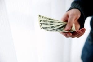 ¿Debo Esperar Que Mi Accidente Automovilístico Me Haga Ganar Mucho Dinero?
