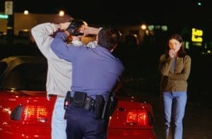Cómo Traffic Stop puede conducir a la búsqueda de automóviles