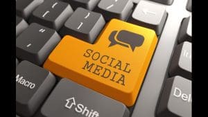 ¿Qué es el acecho en la arena de las redes sociales?