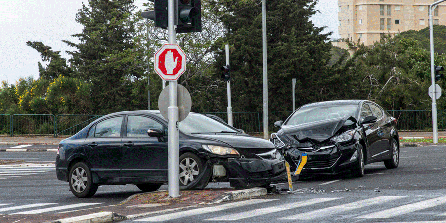 Auto Collision Factors: Understanding Chicago Road Risks for Legal Professionals